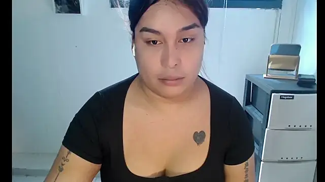 hardcore_tgirl - Hardcore_Tgirl's free webcam - UK Sex Cams