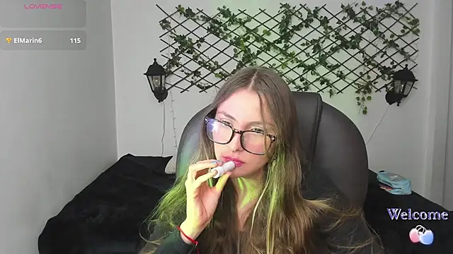 velvet__moon (F teen) - Oil in my yummy ass