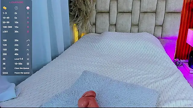 whitney_white_ - Whitney_white_'s free webcam - UK Sex Cams