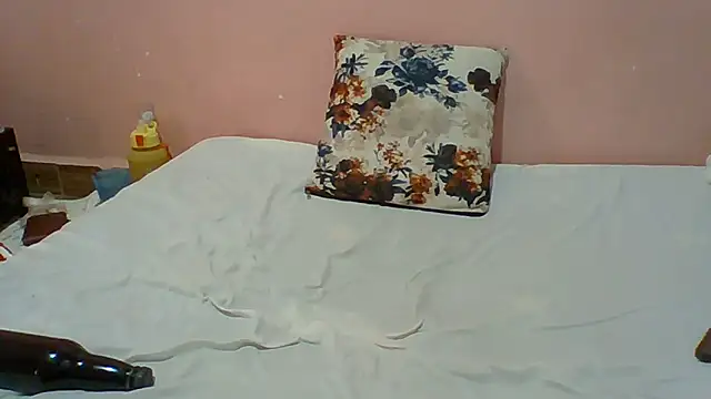 babe10111 (F young) - anal show