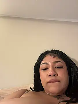 Webcam Model (SashaLiciosa_)  is live.Free join now!