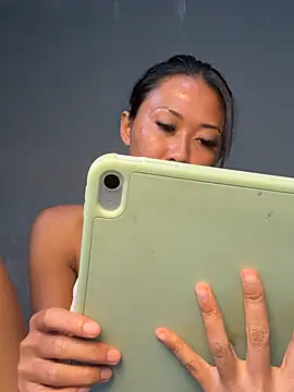 Webcam Model (thai-dreamgirl) is live