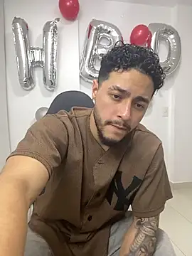 MattiaDupont live sex cam