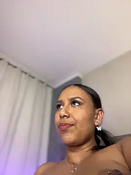 Webcam Model (MiilaBlake)  is live.Free join now!