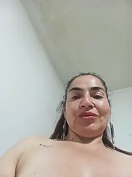 Webcam Model (MaryRoze_)  is live.Free join now!