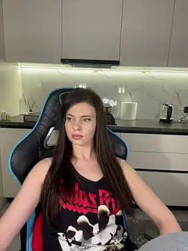 curlylara - CurlyLara's free webcam - UK Sex Cams