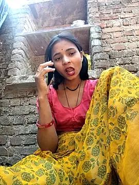 Webcam Model (R_Roshni)  is live.Free join now!