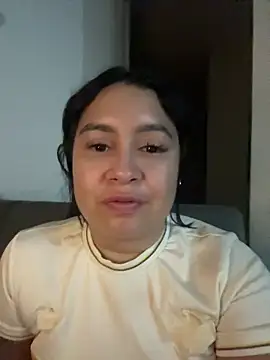 Pretty_Isadora webcam