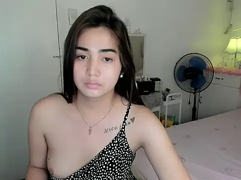 nica_doll (T teen) - cum goal