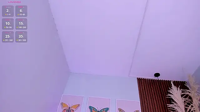 susie_thomsonn webcam