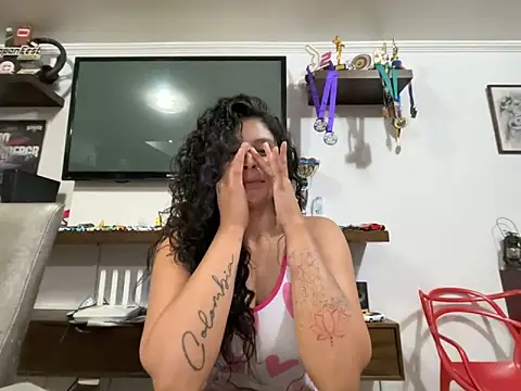 kinky_mila@xh live sex cam