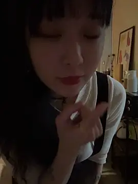 美女Etherealcat33在线直播