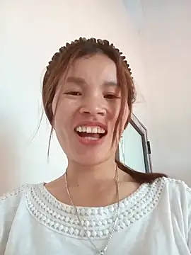 nangmo - Nangmo's free webcam - UK Sex Cams