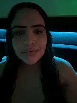 Webcam Model (iTrapXXX)  is live.Free join now!