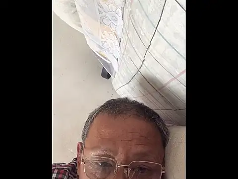 yaocaobi8 (M mature) - 想看更刺激的表演，加入私秀吧！