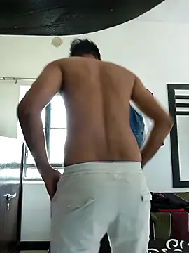 roleplayfire (M young) - Free outdoor show ✊💦✊