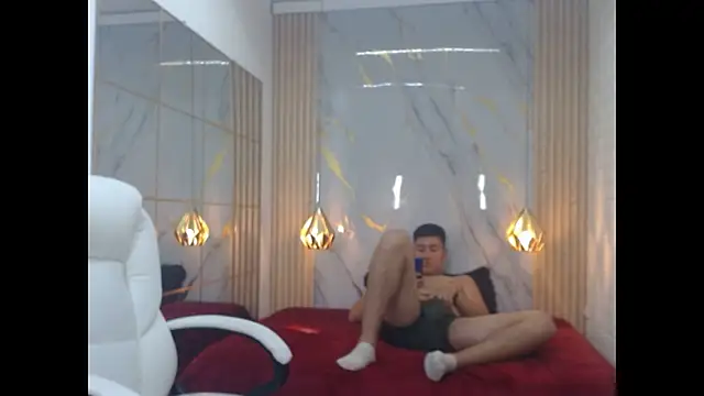 dominantboy4 (M twink) - cum show