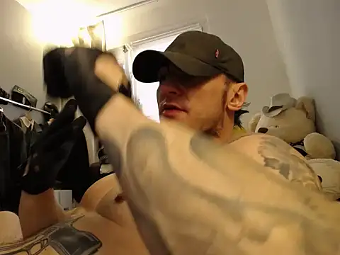 ballardbret (Ask my age) - Cock stroking, flexing, dirty talking. X