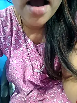 Webcam Model (jaan-step)  is live.Free join now!