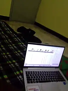 Preview of horny_techie