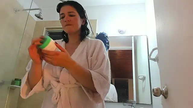 adriana71 live cam profile