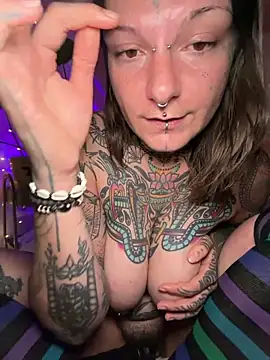 lizzardqueeen webcam