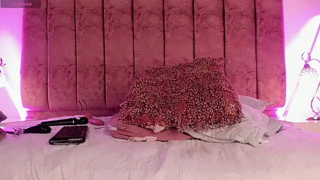 lunara_vall (F young) - FINGERS PUSSY 💦🍑