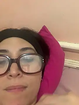 latindoll8 (F young) - Garganta profunda con dildo + SALIVA