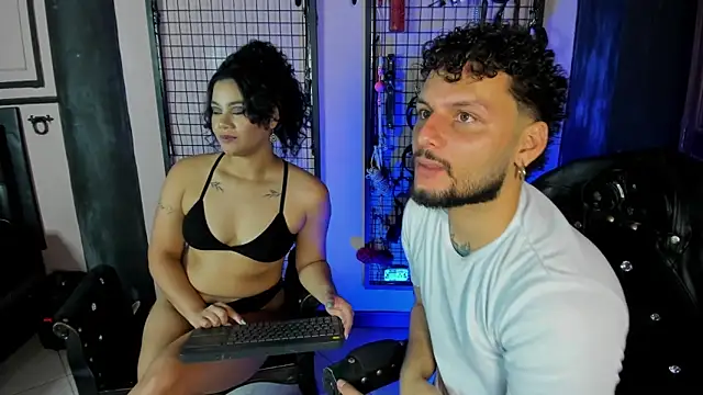 twisted_fantasy - Twisted_Fantasy's free webcam - UK Sex Cams