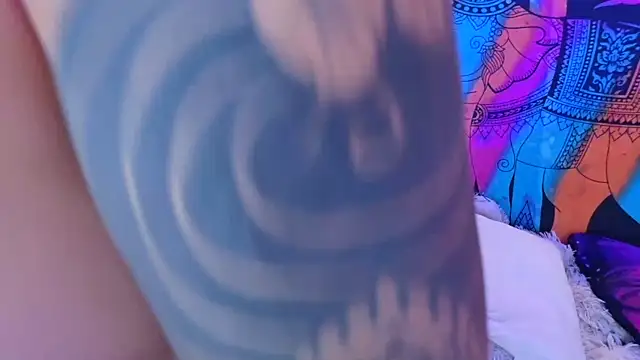 cori_paige (F young) - show ass and spanks