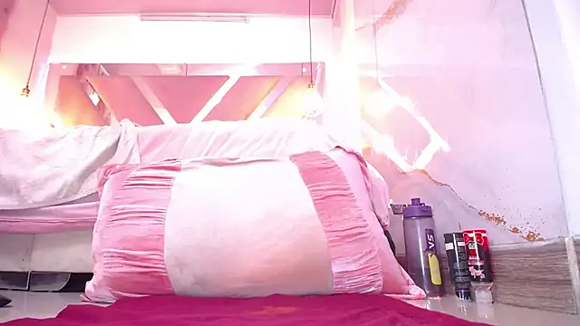 Scarlett-Bonnet webcam