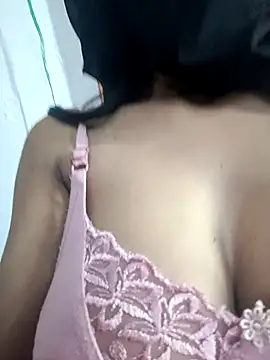 Webcam Model (Aafreen_36)  is live.Free join now!