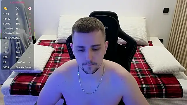 larstar01 - Larstar01's free webcam - UK Sex Cams