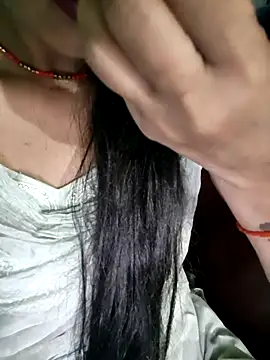 Webcam Model (Eshwari_Chopra)  is live.Free join now!