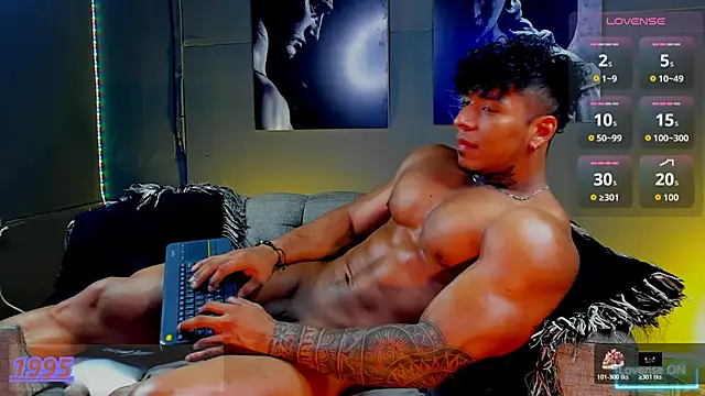 bradley_smith live sex cam