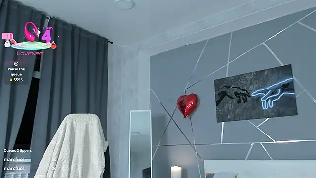 naomi_reiss live sex cam