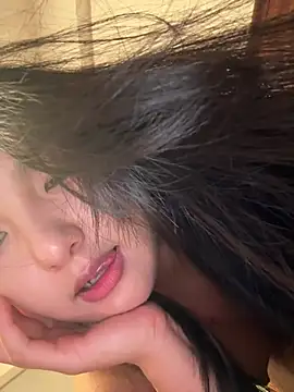 美女BeiBeiiiii在线直播