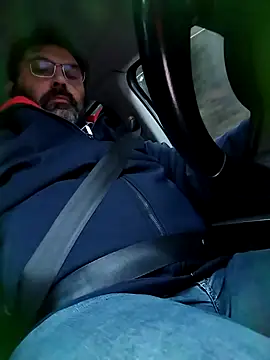 necroforo (M mature) - Senza masturbarmi e venire fino al goal