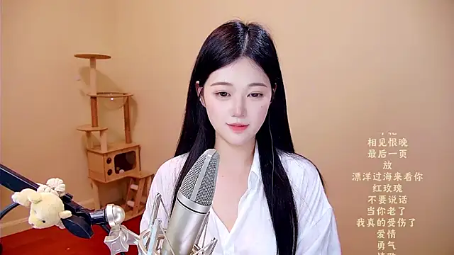 美女Eiayw_cc在线直播