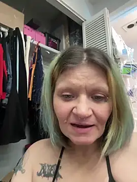 lindzybella - Lindzybella's free webcam - UK Sex Cams