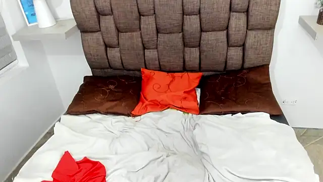 casey_jamess - Casey_jamess's free webcam - UK Sex Cams