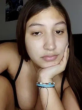 Webcam Model (Aranzatits)  is live.Free join now!