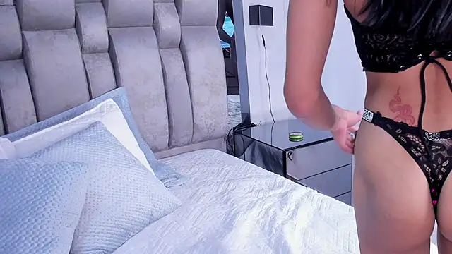 REINA_ADAHARA live sex cam