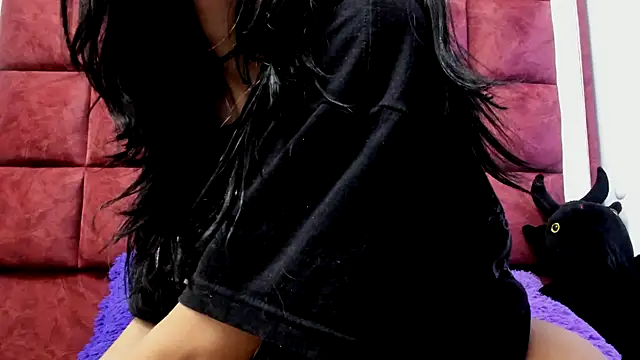 dakotalucifena (F teen) - SHOW FINGER IN PUSSY