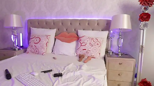 annakarinax - AnnaKarinaX's free webcam - UK Sex Cams