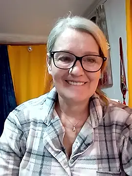 irinamaux - Irinamaux's free webcam - UK Sex Cams