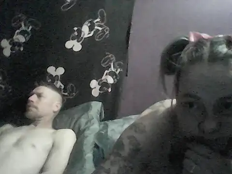 DoubleTroubleXO webcam