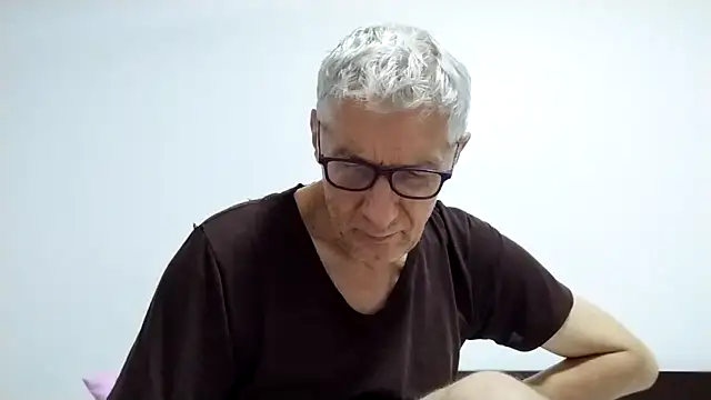 BIGUNCUTHARDCOCK webcam