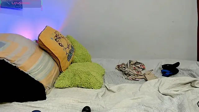 naihroby - Naihroby's free webcam - UK Sex Cams