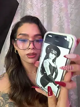 Samantha_Bernardo webcam